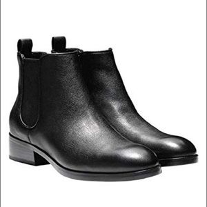 Cole haan black leather landsman Chelsea booties 9
